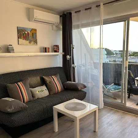 Appartement Climatise Avec Piscine, Port Camargue - Fr-1-250-262 *